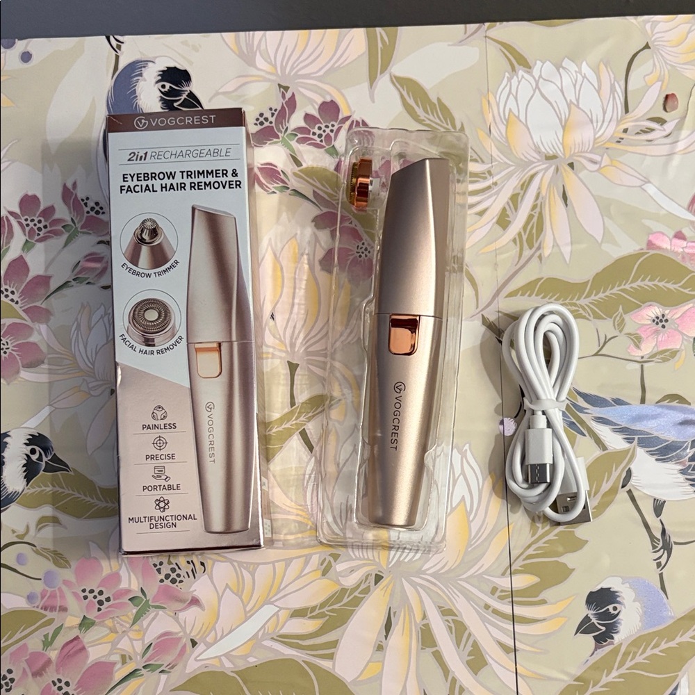2-in-1 Rechargeable Eyebrow Trimmer & Facial Hair Remover (Rose Gold)